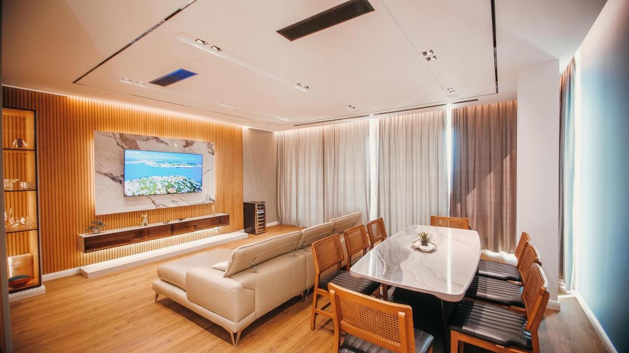 Vila 122b Palase Privat Pool * Himarë